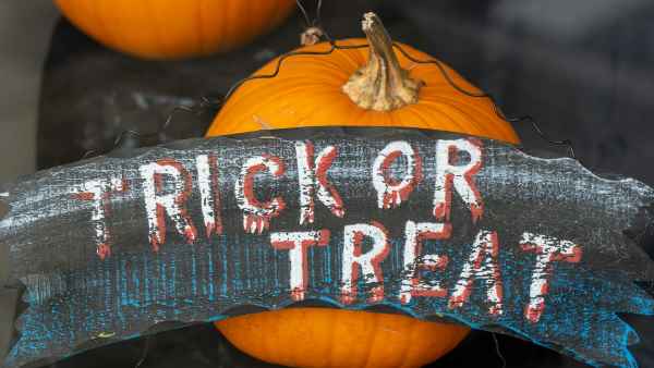 ウエルシアハロウィンお菓子の半額はいつまで?