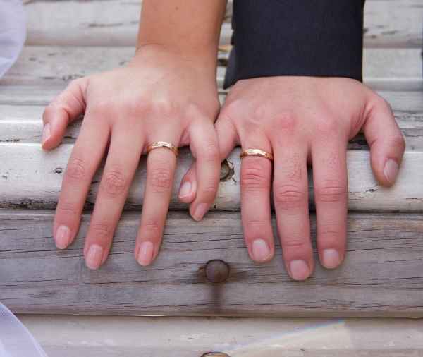 吉村洋文の嫁の学歴は？ 