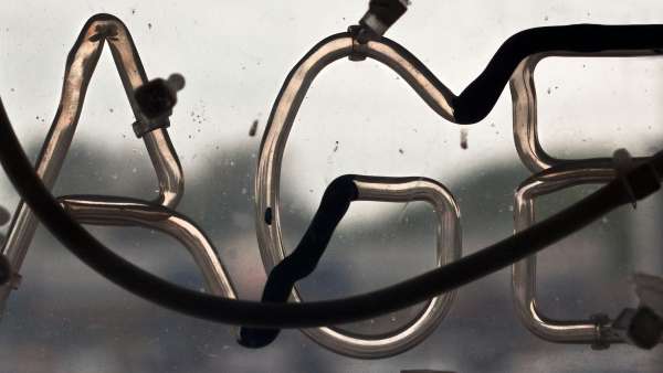 藤田文武の嫁の年齢は?