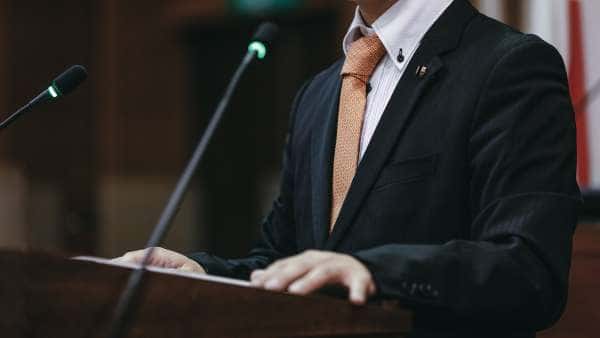 菅義偉の息子は将来政治家になる？