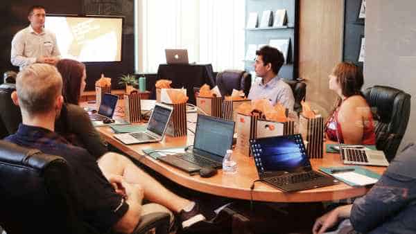 菅義偉の息子の職業は？