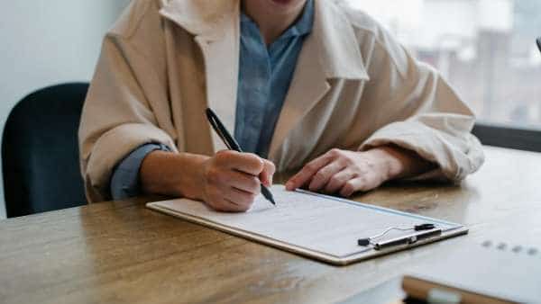 茂木敏充の妻の学歴と経歴